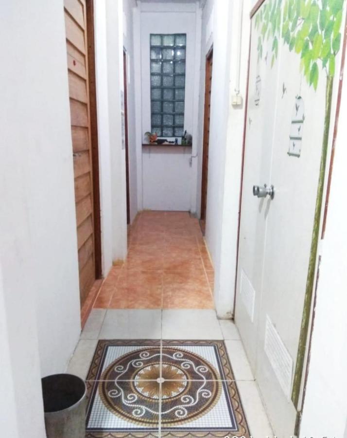 Greenkost Hostel Sintang Exterior photo